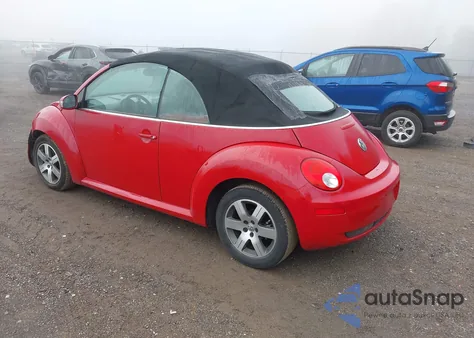 2006 Volkswagen New Beetle 2.5 z USA, uszkodzony, nr VIN 3VWRF31Y36M319505